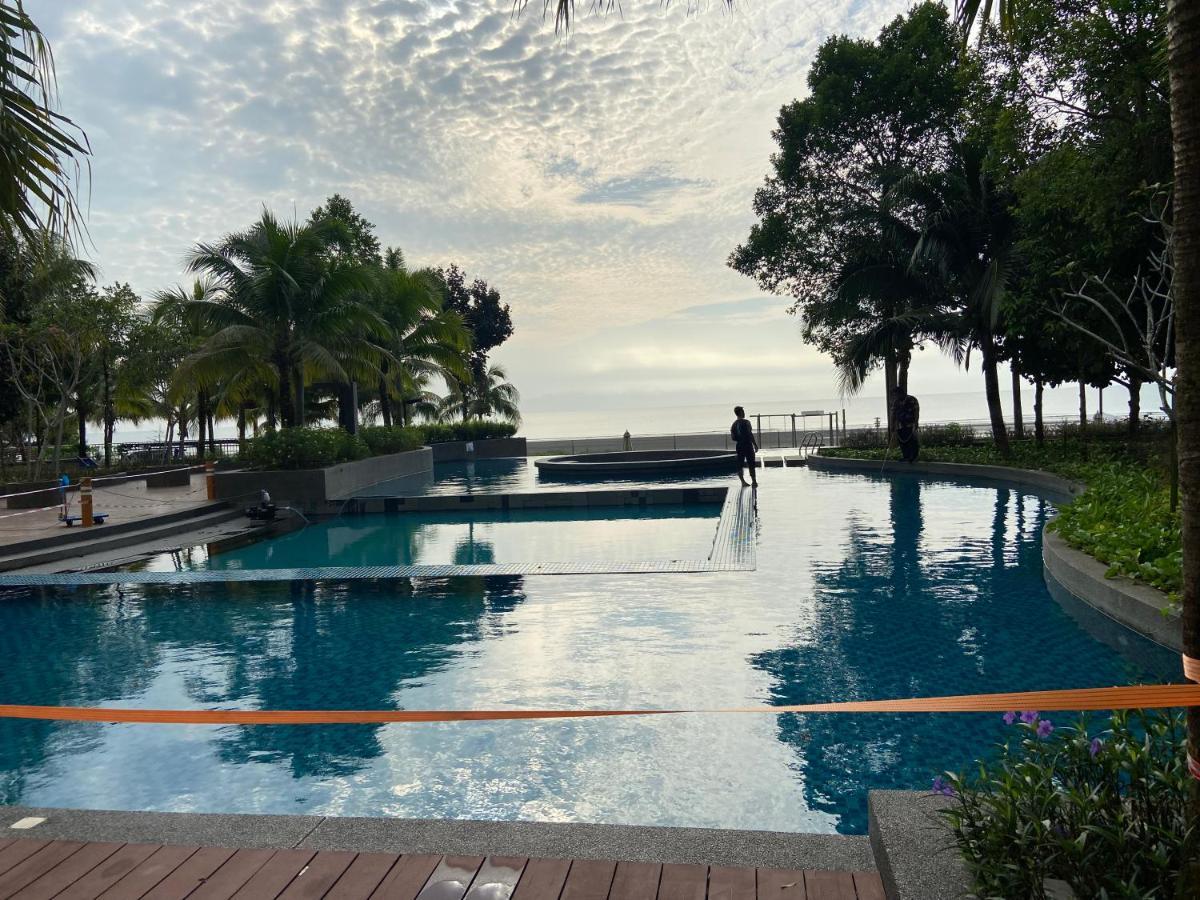 De Lavelle Suites @ Timur Bay Seafront Residence Kuantan Esterno foto